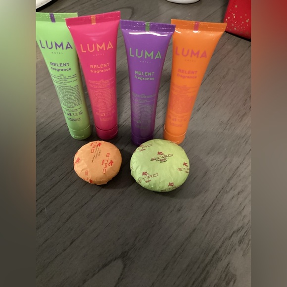 ETRO 6 piece travel size Shampoo Conditioner and Body Milk Set - Picture 2 of 2